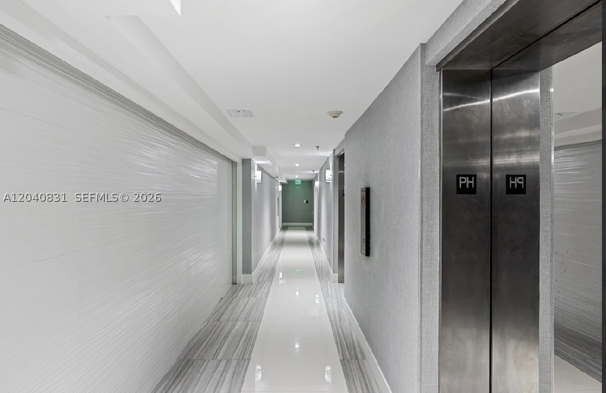 THE ROYAL CLUB CONDO - Residential