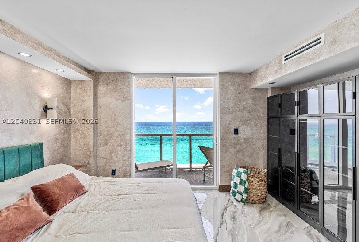 THE ROYAL CLUB CONDO - Residential