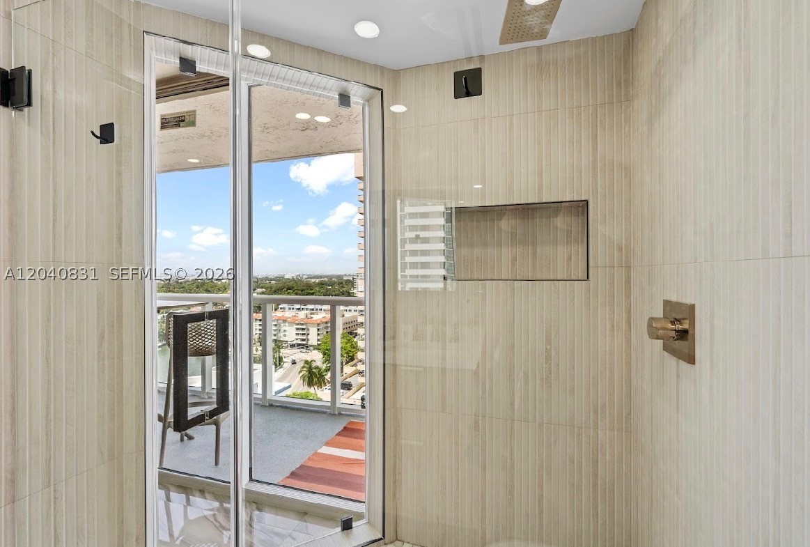 THE ROYAL CLUB CONDO - Residential