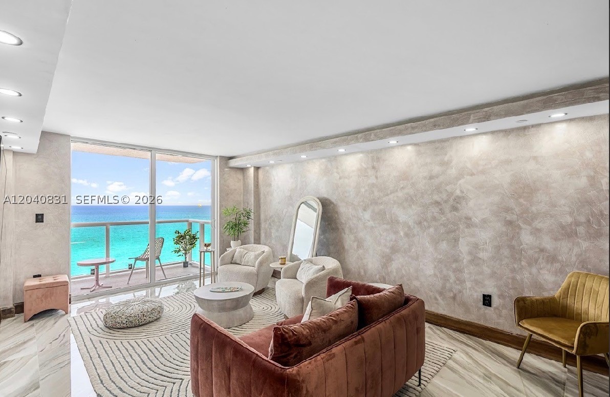 THE ROYAL CLUB CONDO - Residential