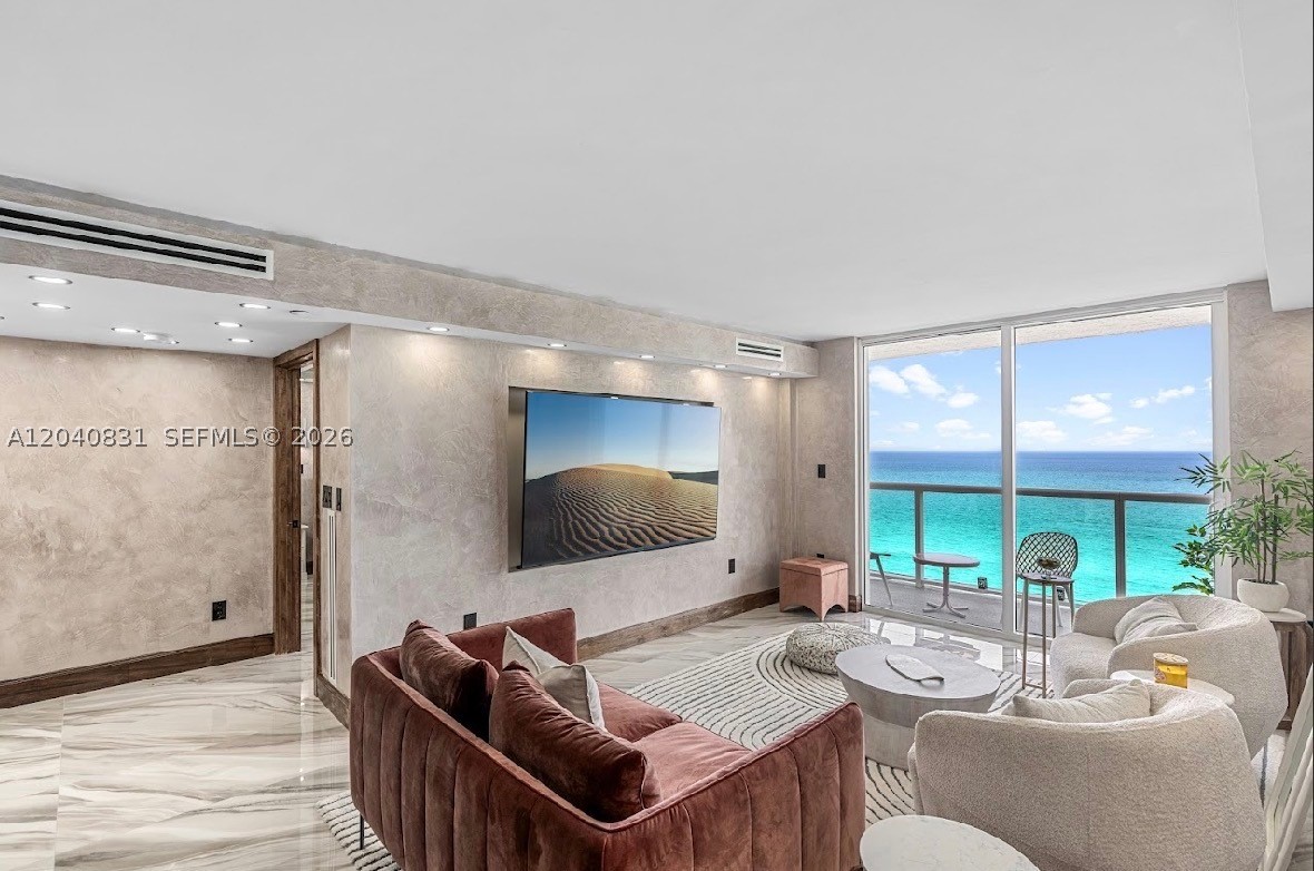 THE ROYAL CLUB CONDO - Residential