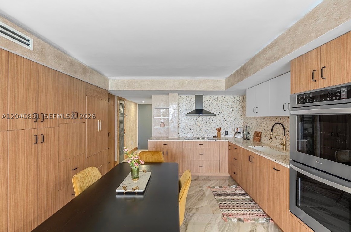 THE ROYAL CLUB CONDO - Residential