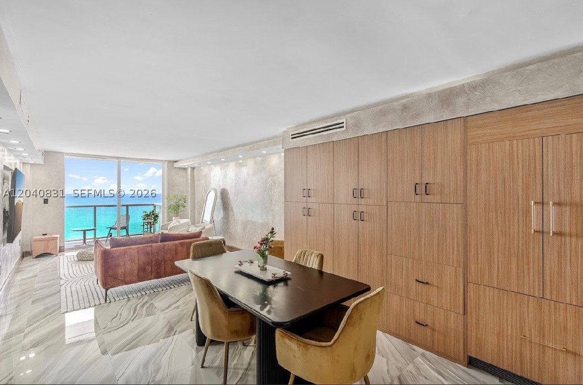 THE ROYAL CLUB CONDO - Residential