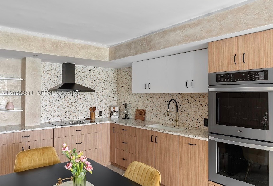 THE ROYAL CLUB CONDO - Residential