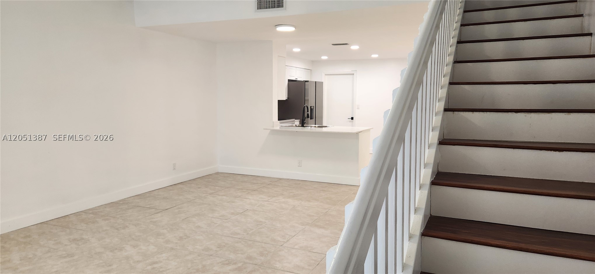 SECTORS 3 & 4 BOUNDARY PL - Residential Lease