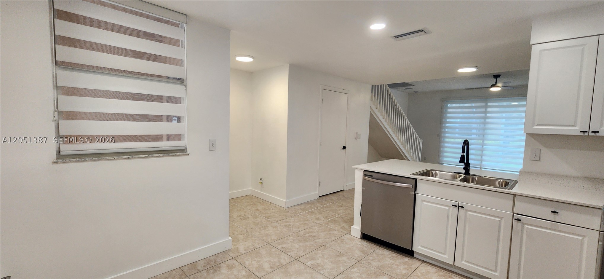 SECTORS 3 & 4 BOUNDARY PL - Residential Lease