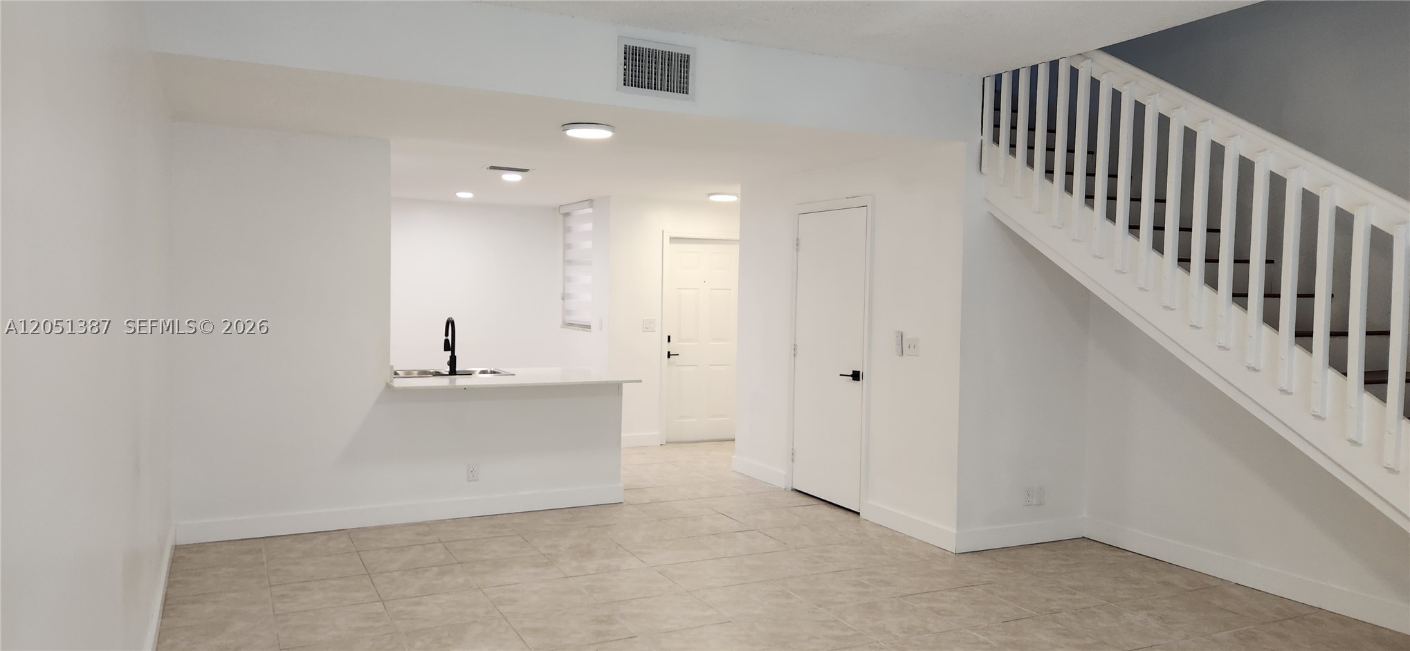 SECTORS 3 & 4 BOUNDARY PL - Residential Lease