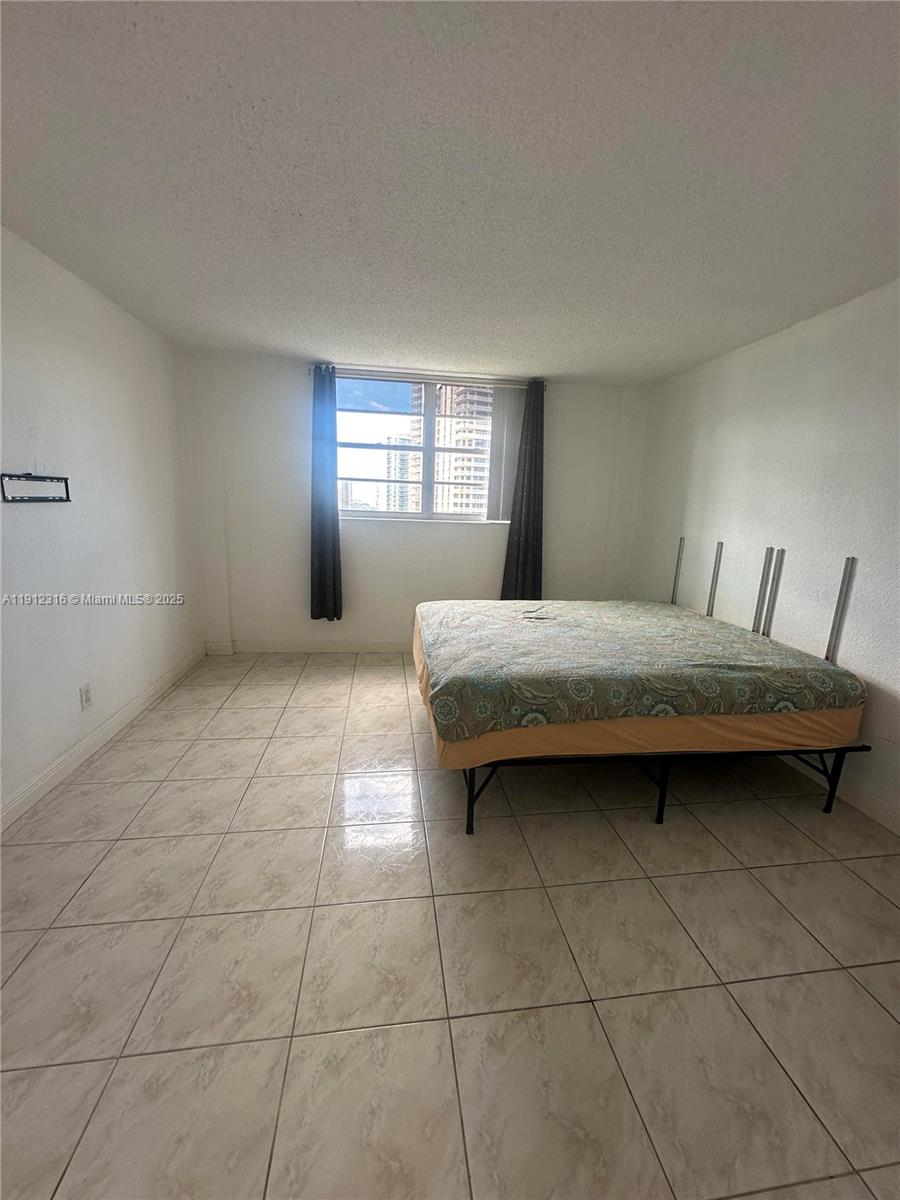 OCEANVIEW BUILDING A COND - Residential