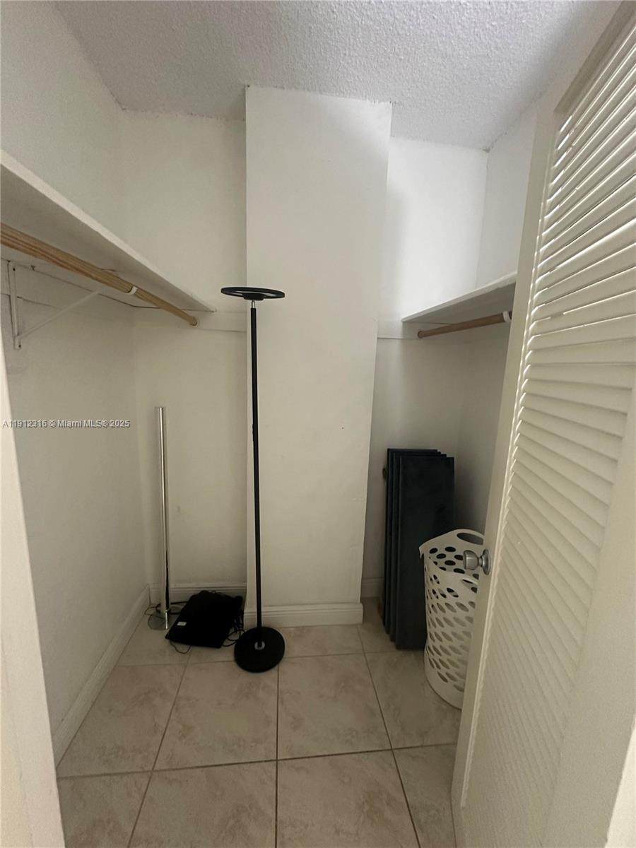 OCEANVIEW BUILDING A COND - Residential