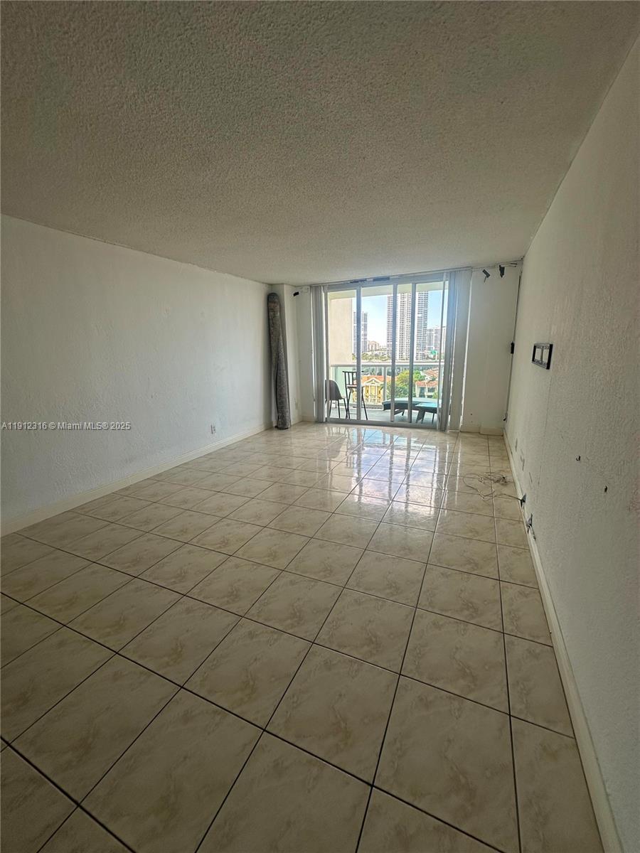 OCEANVIEW BUILDING A COND - Residential