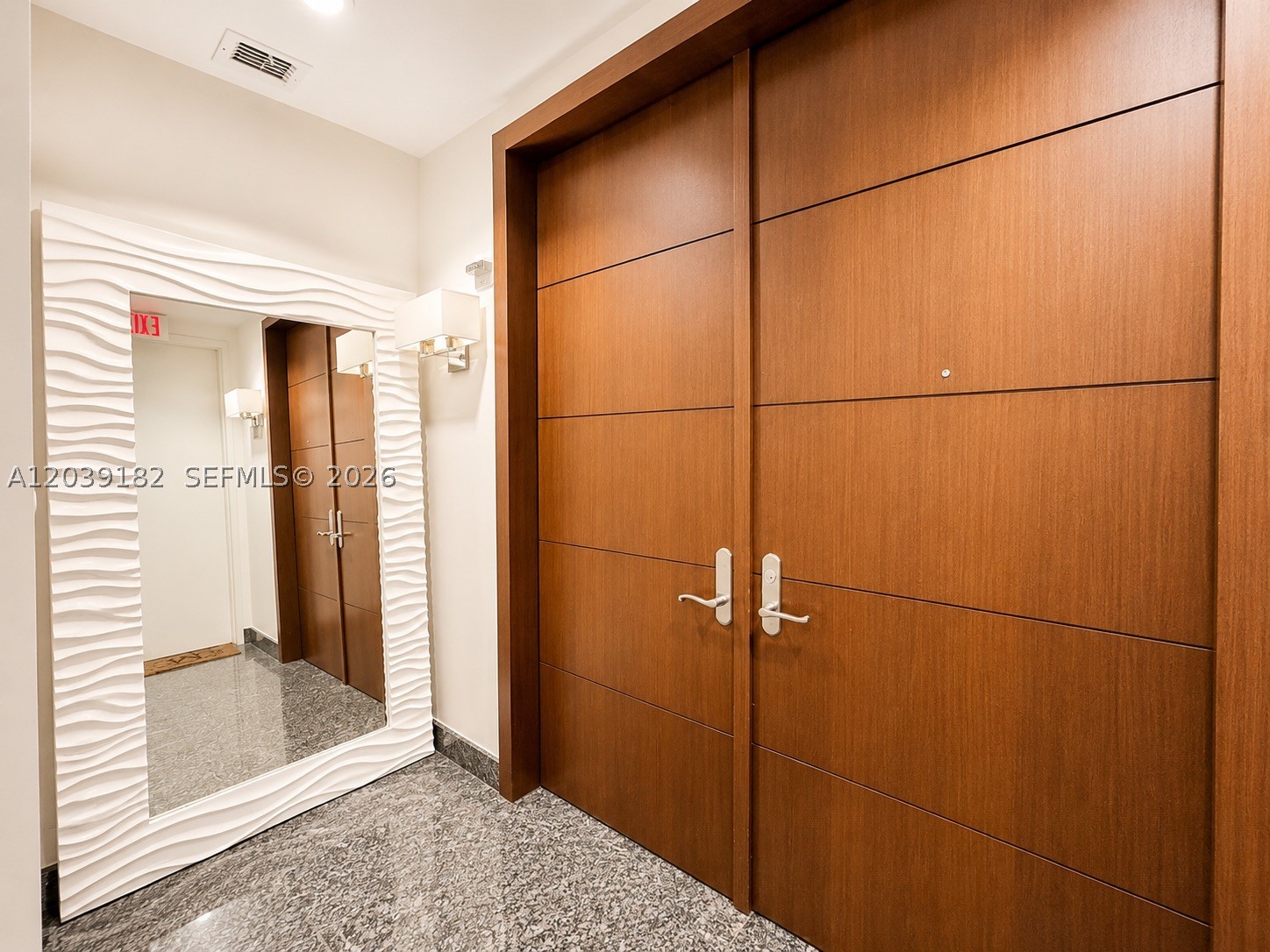 TDR TOWER III CONDO - Residential