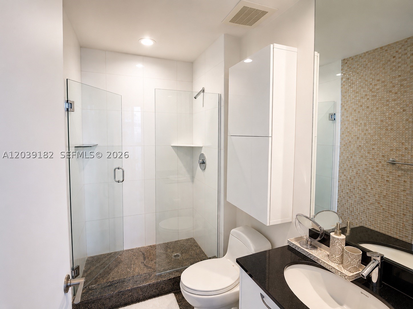 TDR TOWER III CONDO - Residential