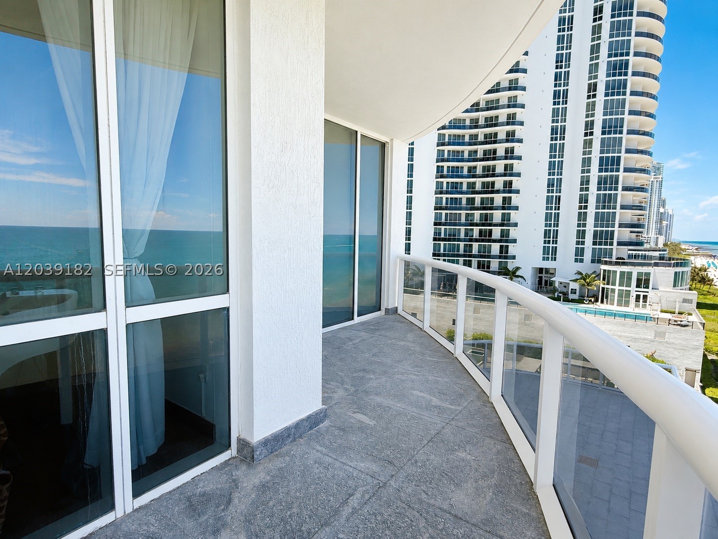TDR TOWER III CONDO - Residential