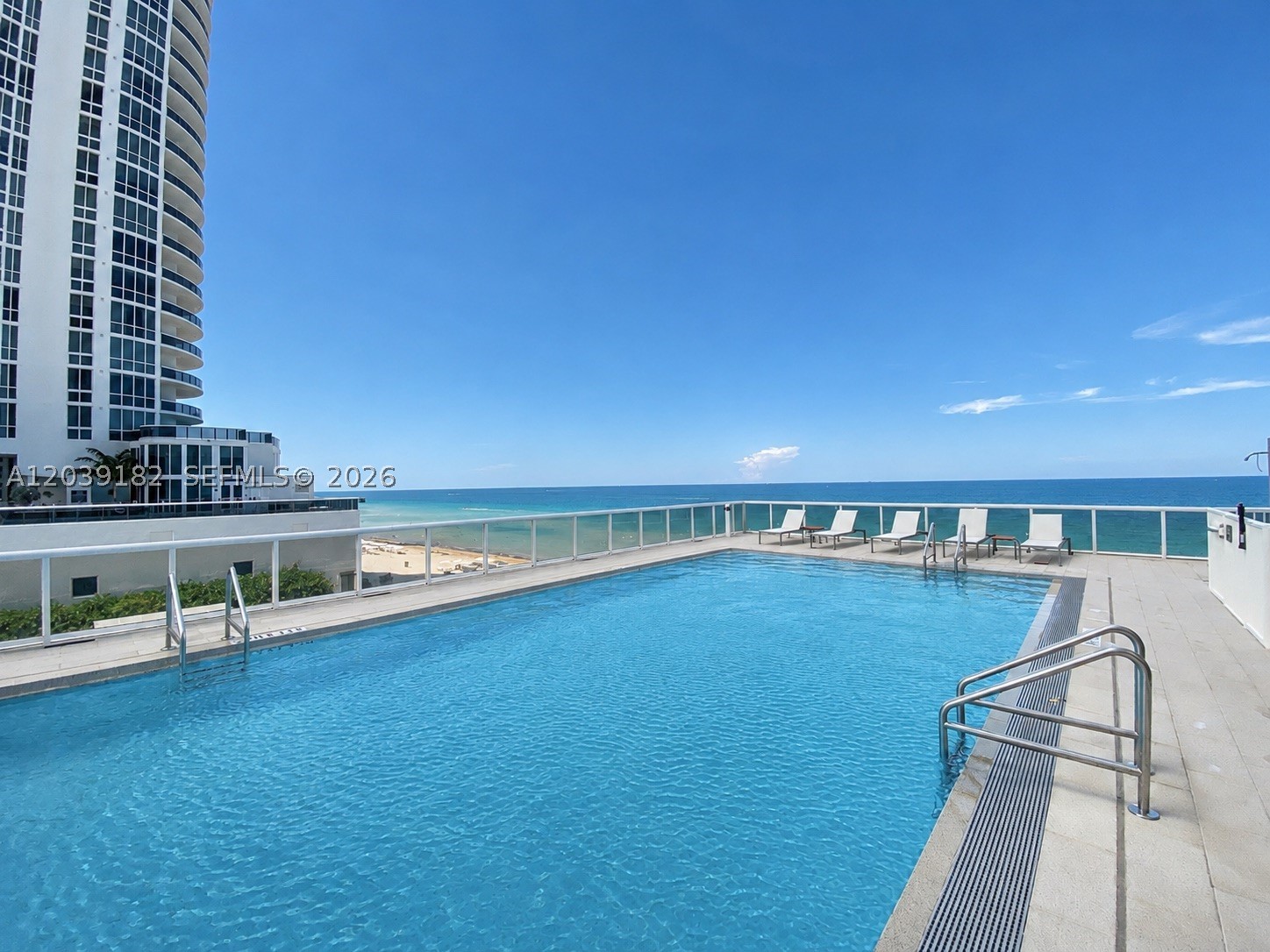TDR TOWER III CONDO - Residential
