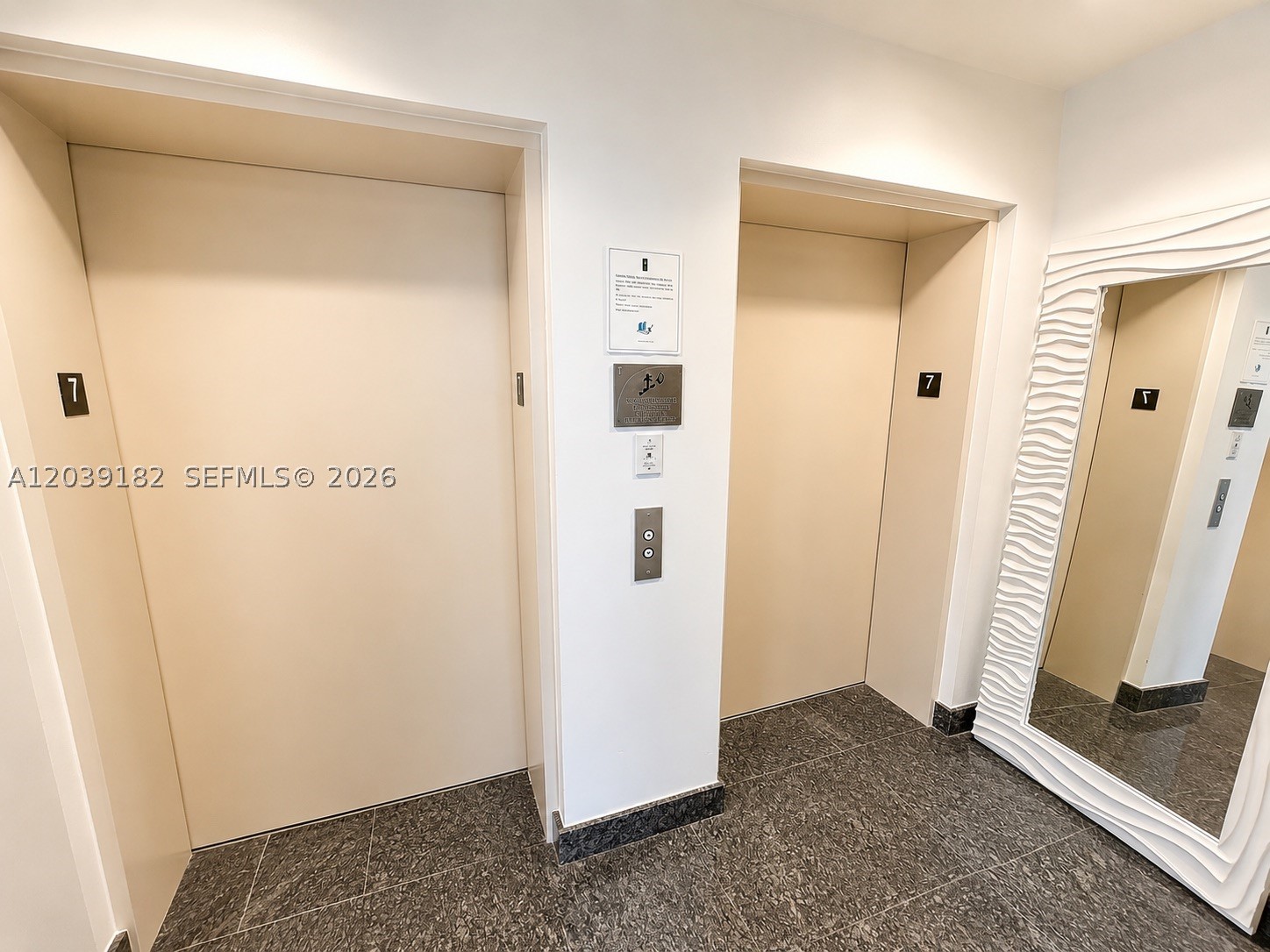 TDR TOWER III CONDO - Residential