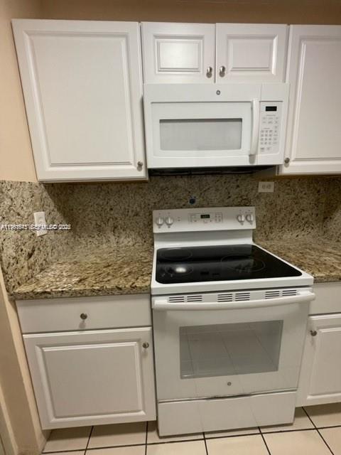SEVENTEENTH GREEN CONDO - Residential