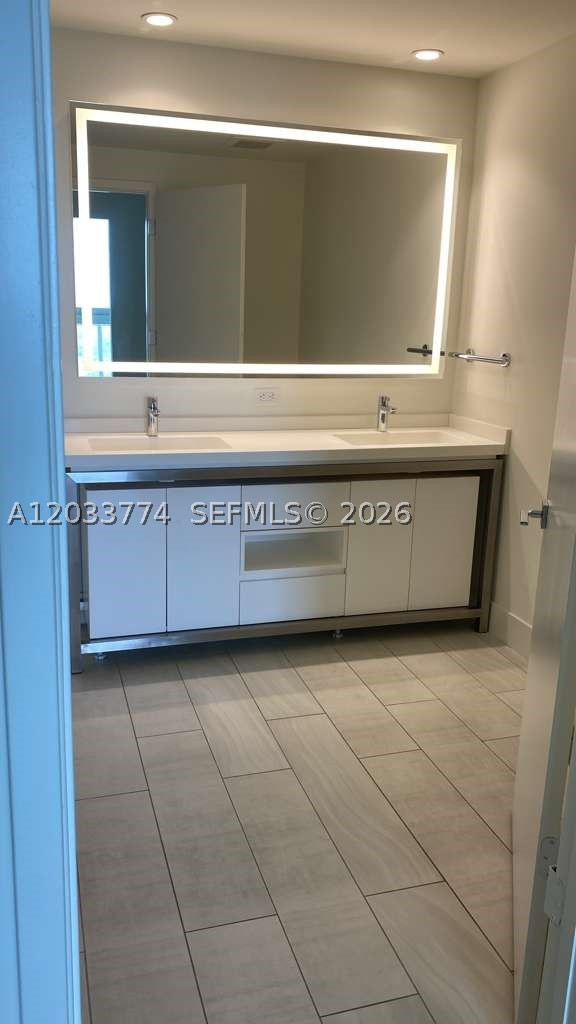 METROPICA NORTH TOWER ONE - Residential Lease