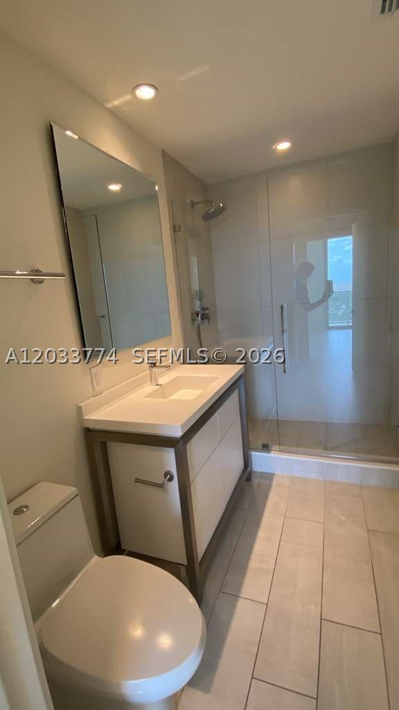 METROPICA NORTH TOWER ONE - Residential Lease