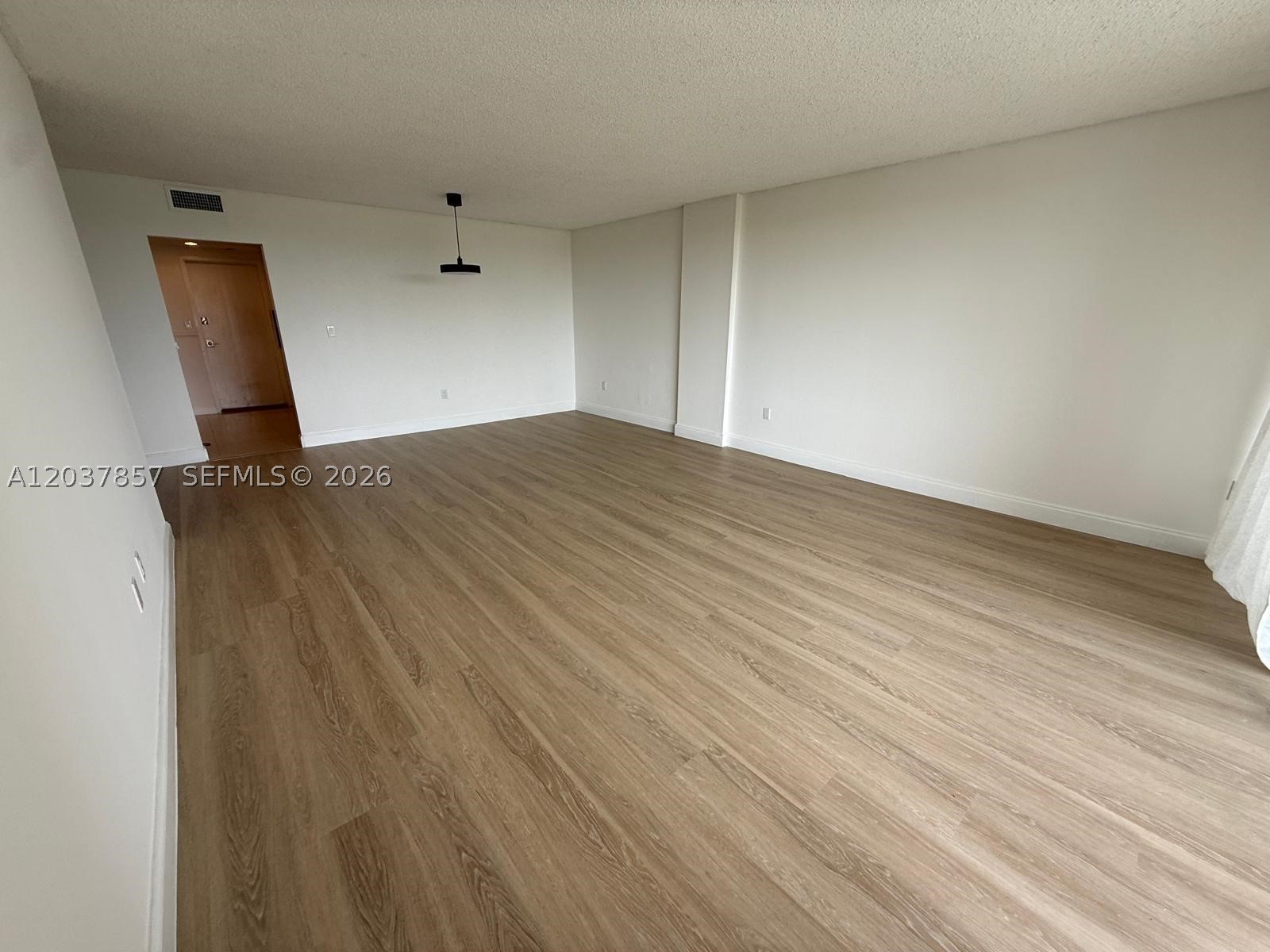 COMMODORE CLUB WEST CONDO - Residential Lease