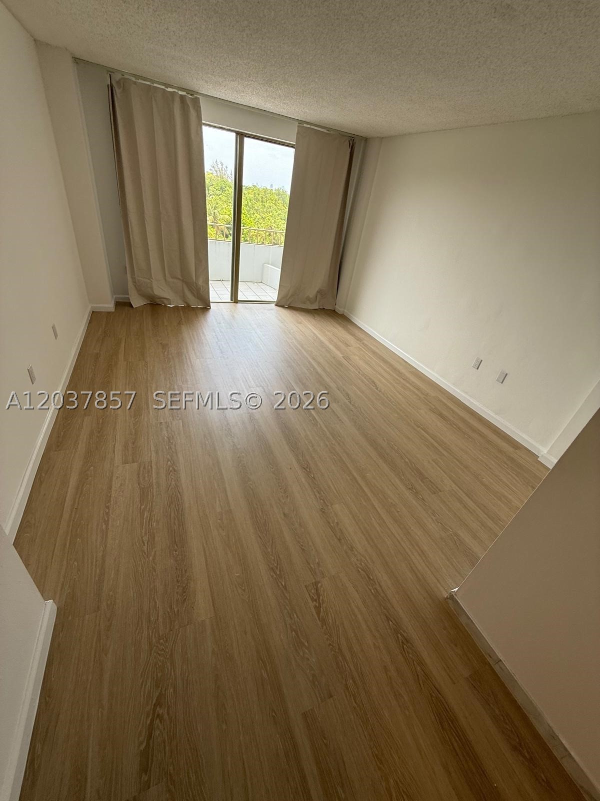 COMMODORE CLUB WEST CONDO - Residential Lease