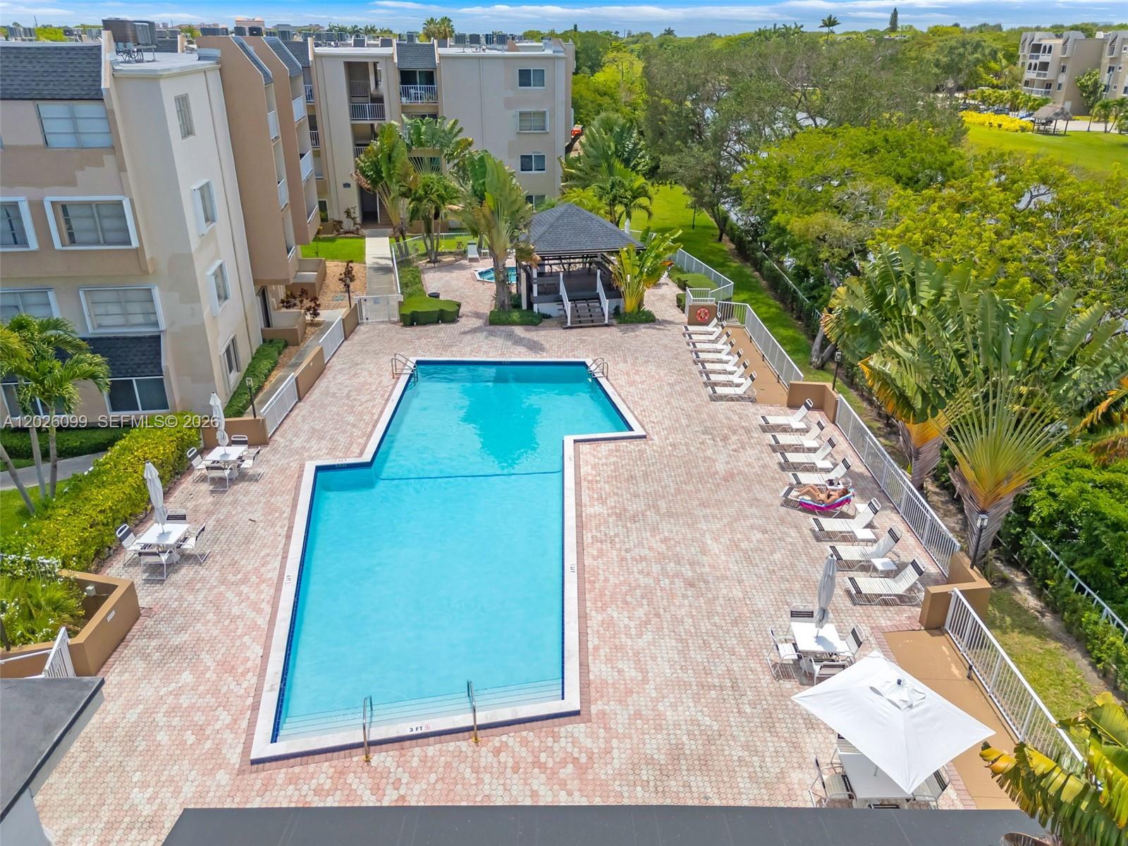 KINGS CREEK SO CONDO - Residential