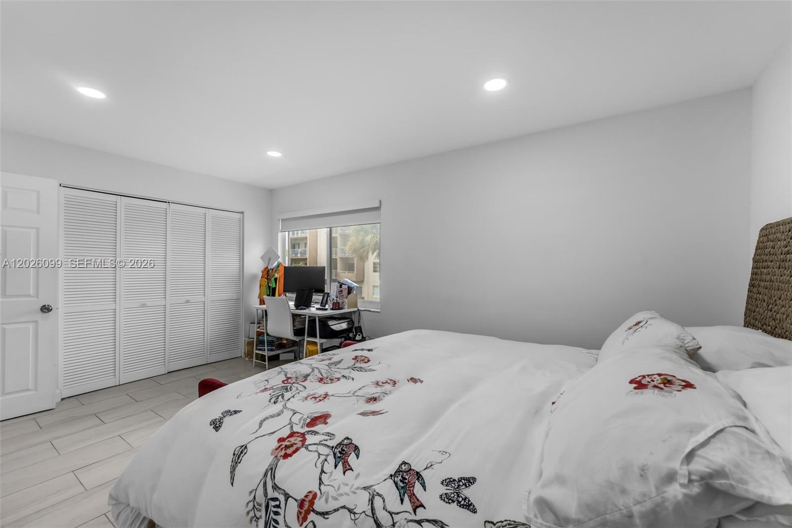 KINGS CREEK SO CONDO - Residential