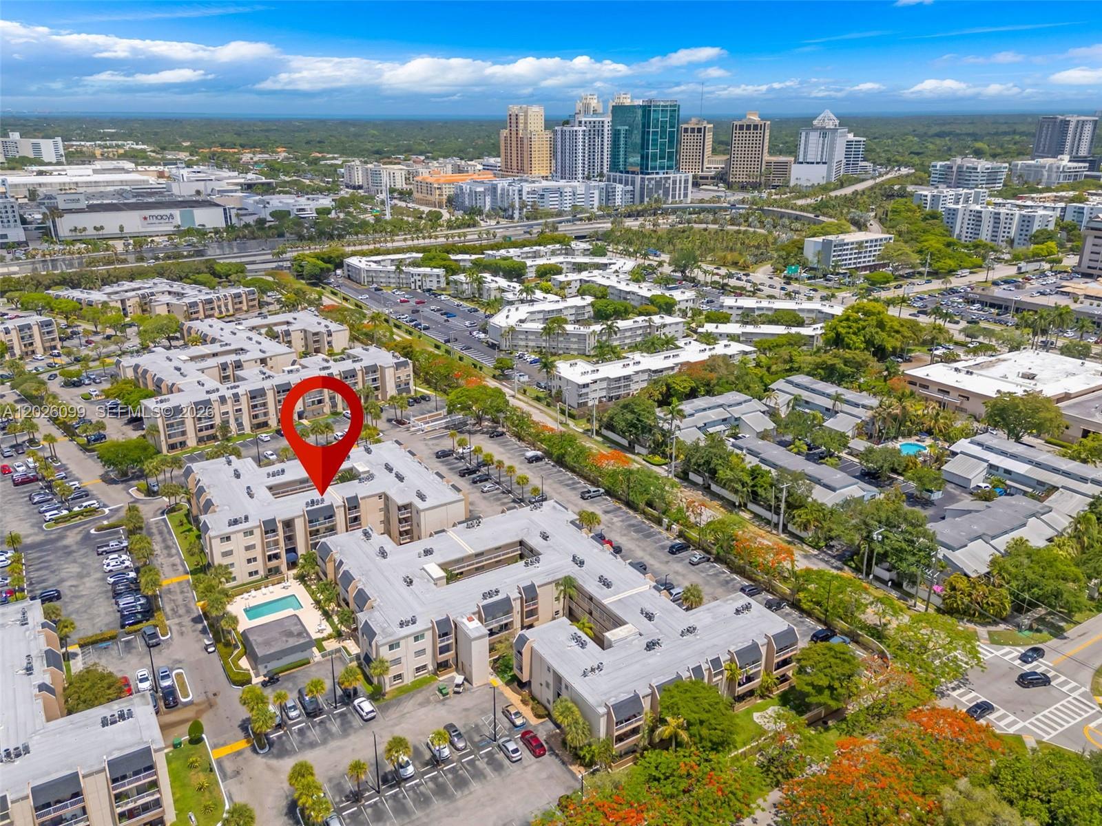 KINGS CREEK SO CONDO - Residential