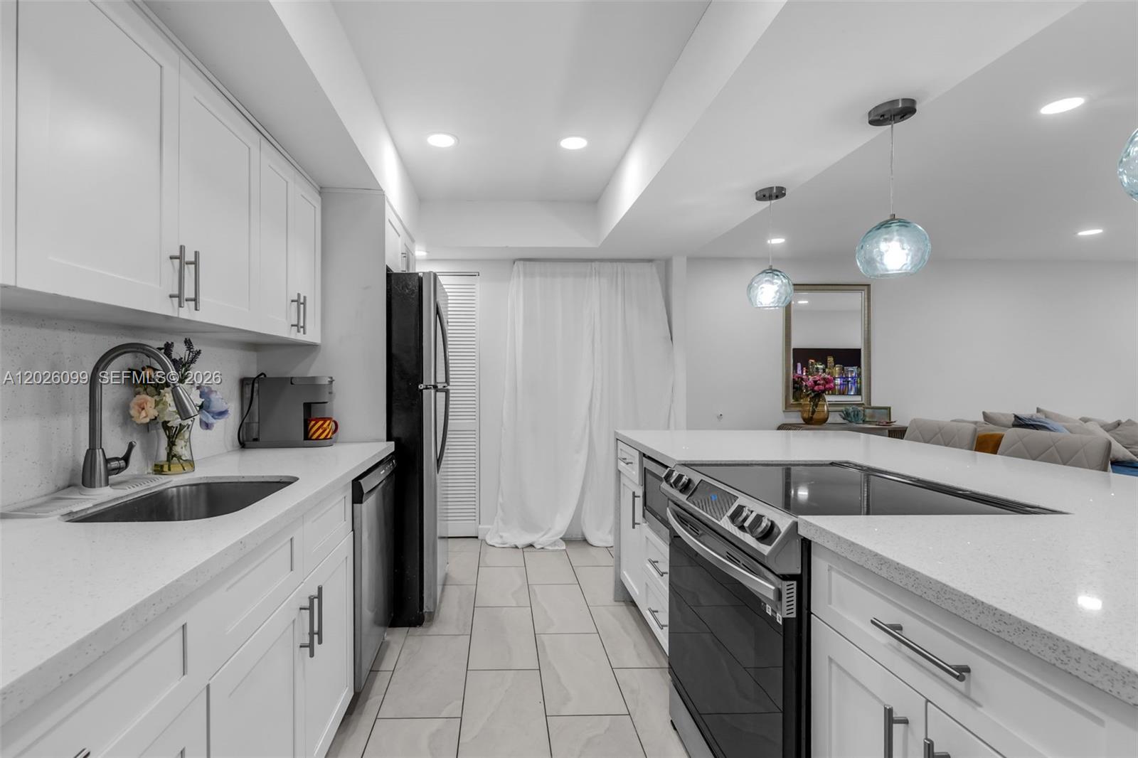 KINGS CREEK SO CONDO - Residential