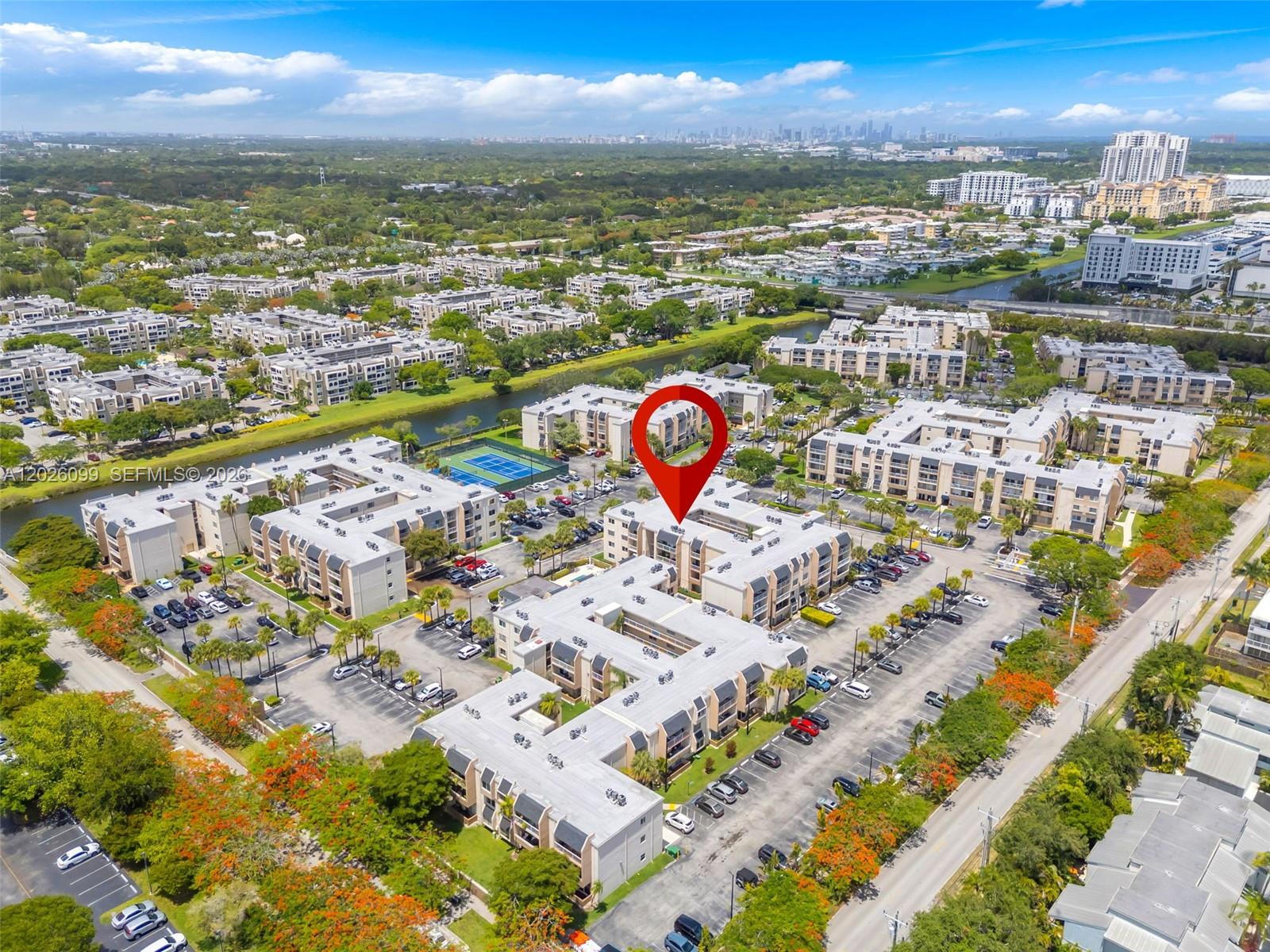 KINGS CREEK SO CONDO - Residential