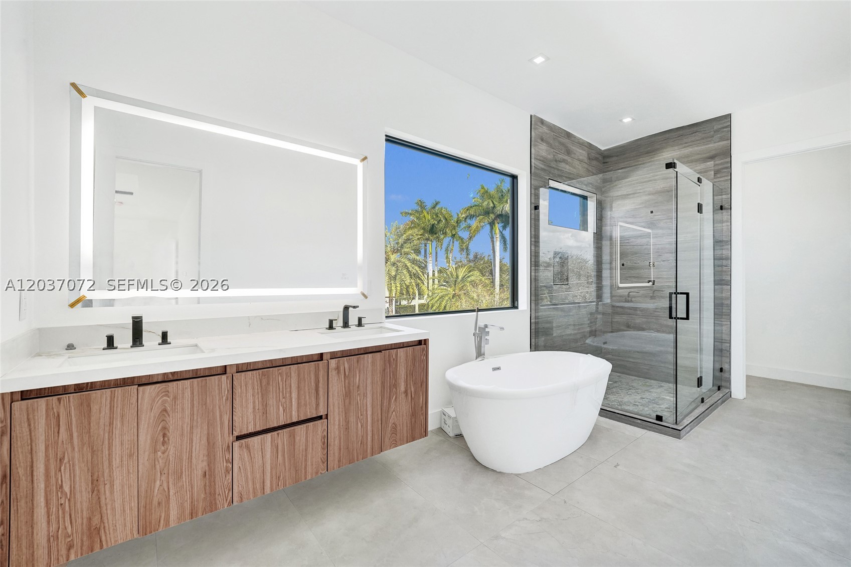 CASUARINAS - Residential