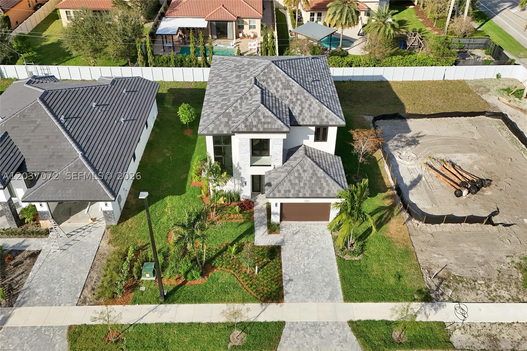 CASUARINAS - Residential