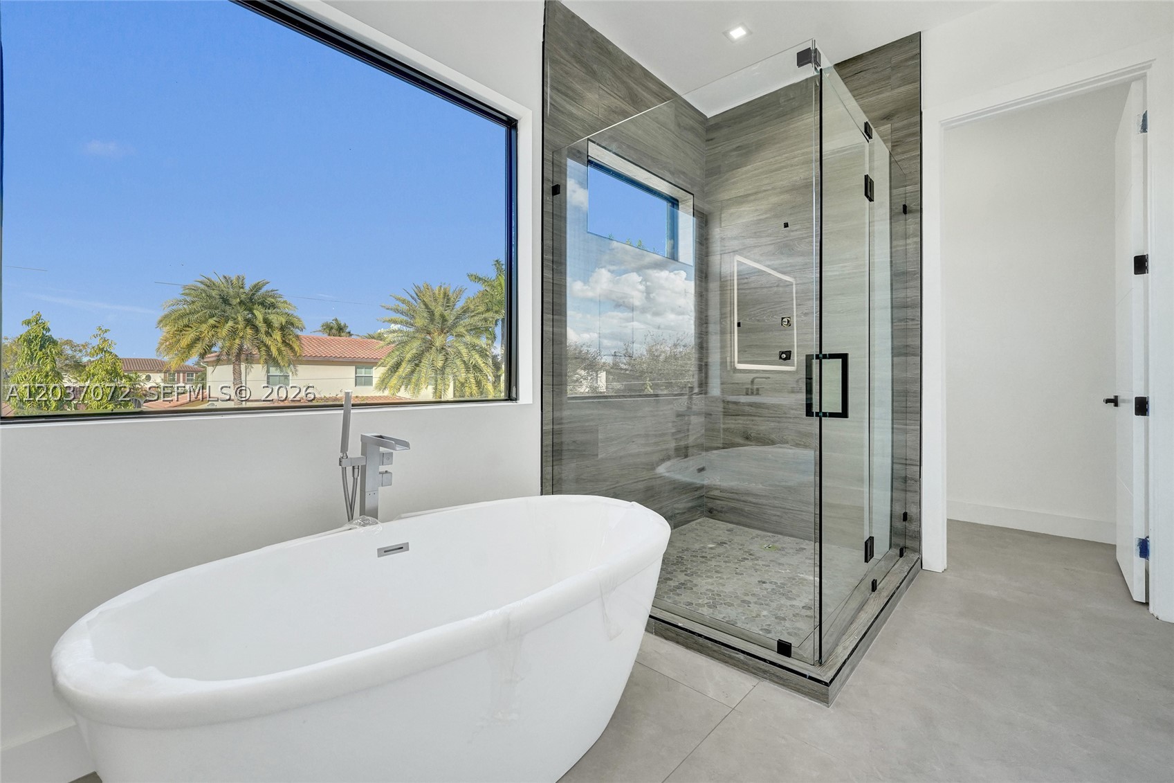 CASUARINAS - Residential