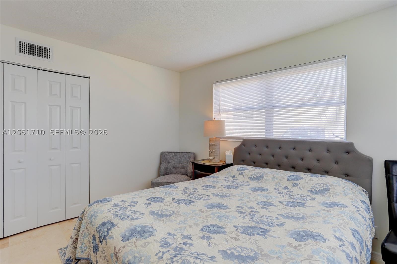 VILLAGE ROYALE CONDO 7 - Residential