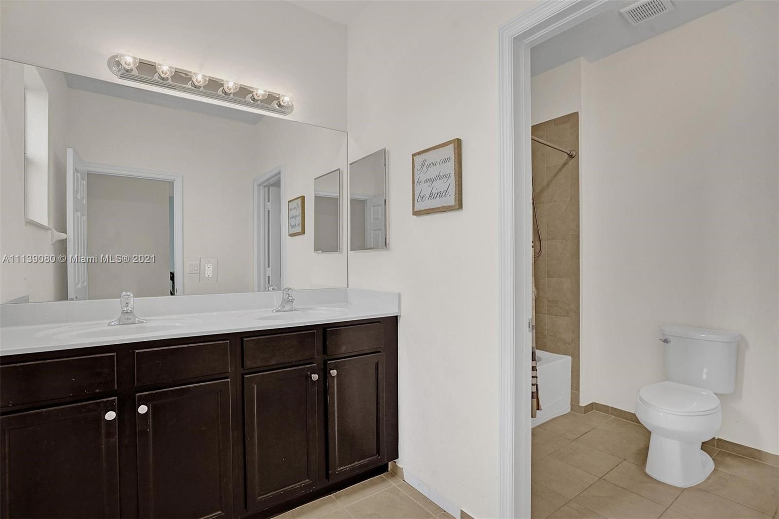 VENETIAN PARC WEST - Residential