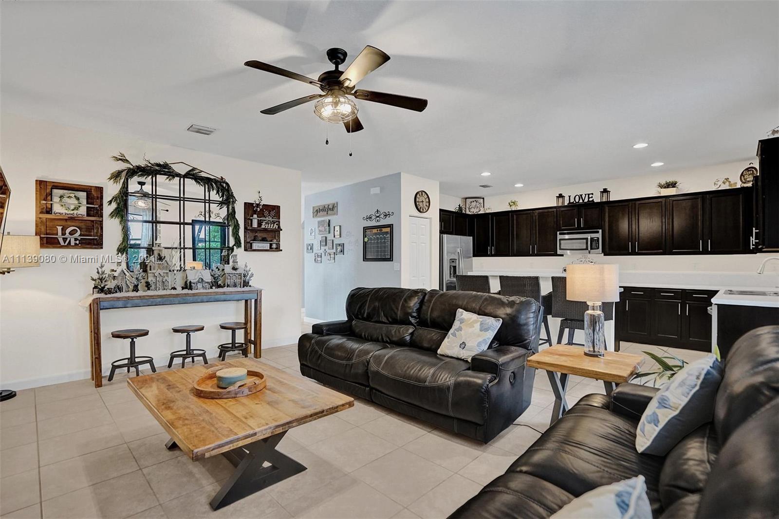 VENETIAN PARC WEST - Residential