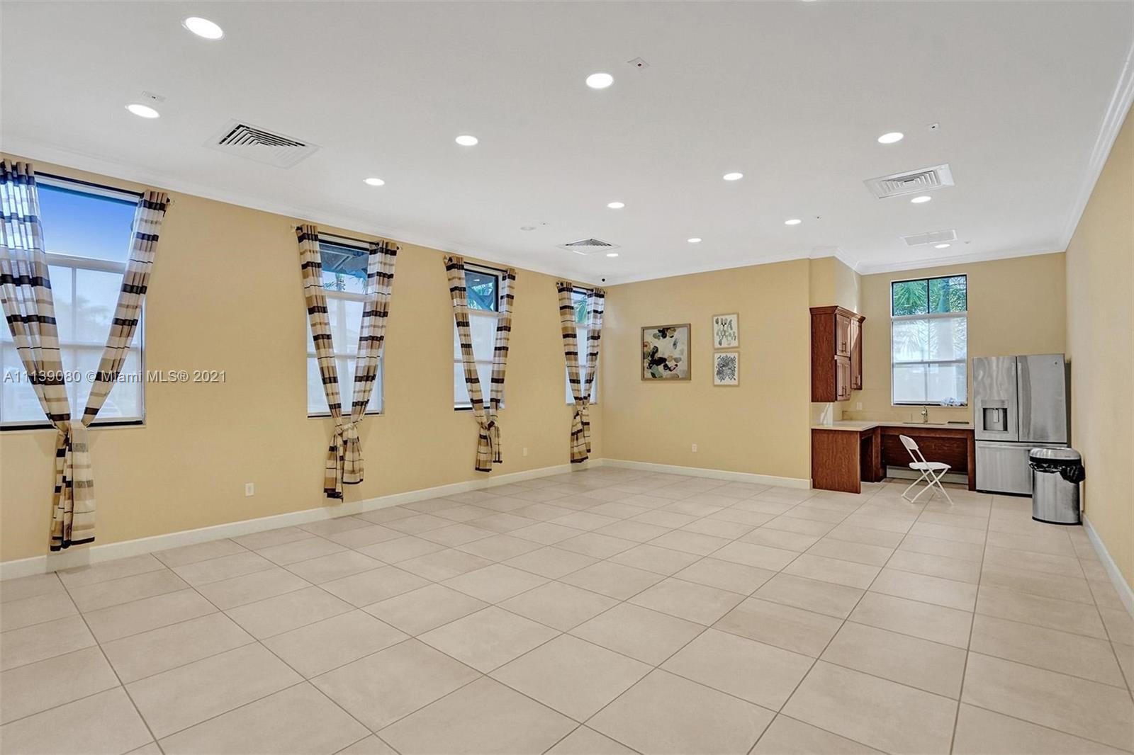 VENETIAN PARC WEST - Residential