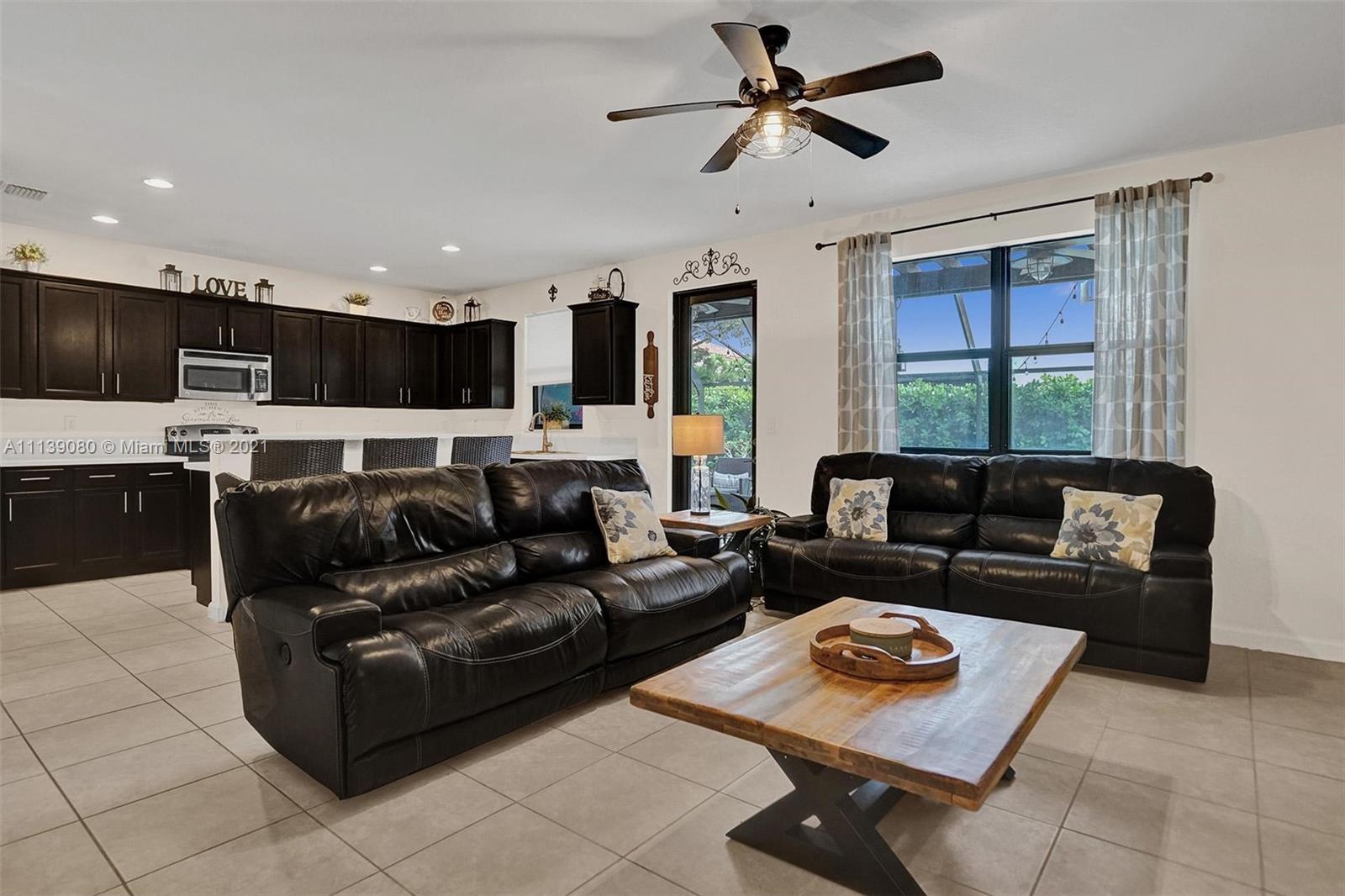 VENETIAN PARC WEST - Residential