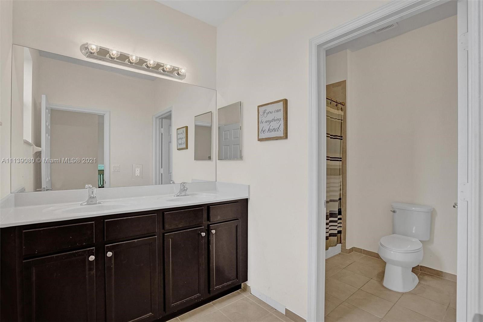 VENETIAN PARC WEST - Residential