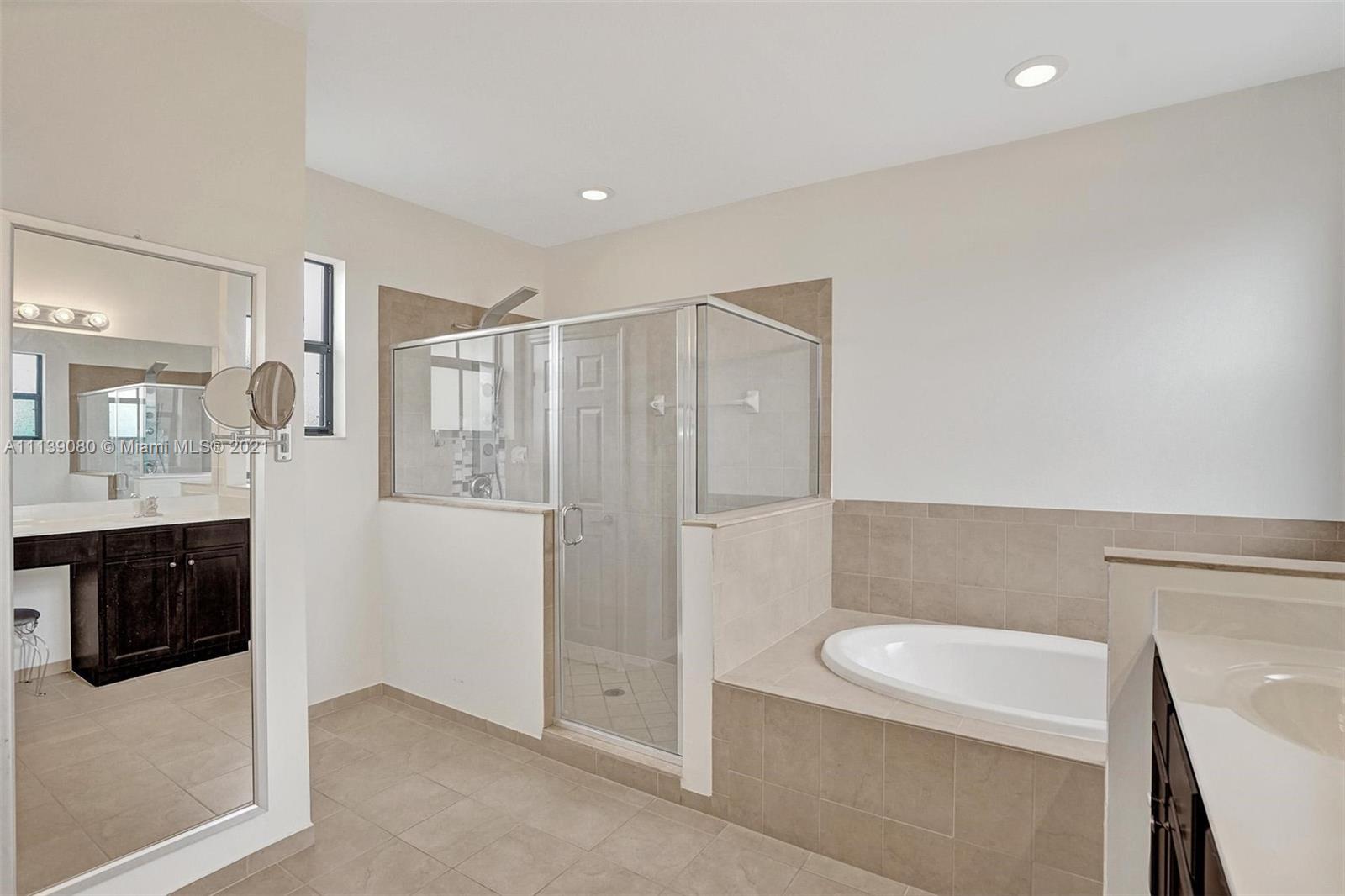 VENETIAN PARC WEST - Residential