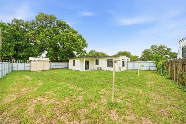 BUNCHE PARK - Residential