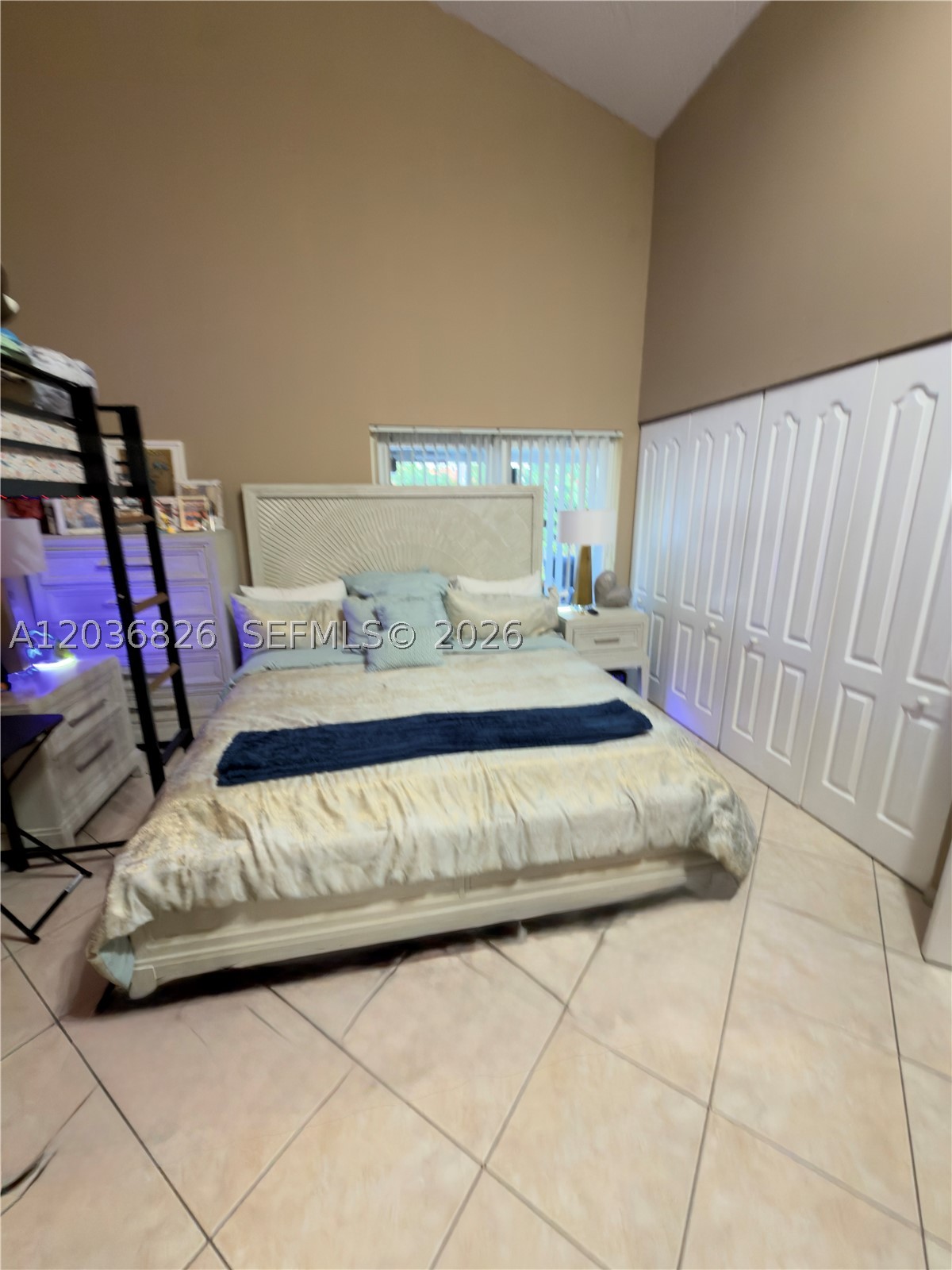 LORMAR I - Residential