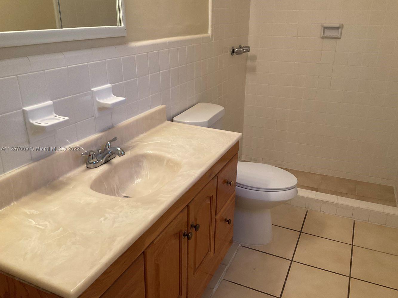 HOLLYWOOD HILLS AMEN PLAT - Residential Lease