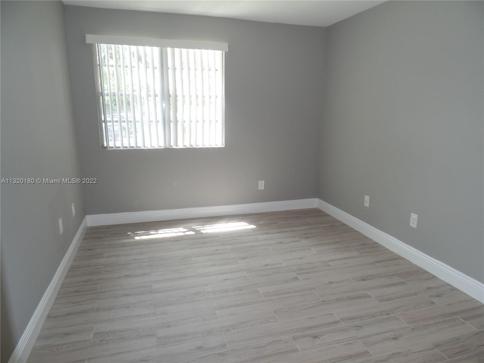 ROYAL POINCIANA CONDO - Residential Lease
