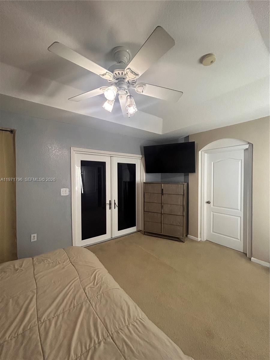 MANDARIN LAKES - Residential