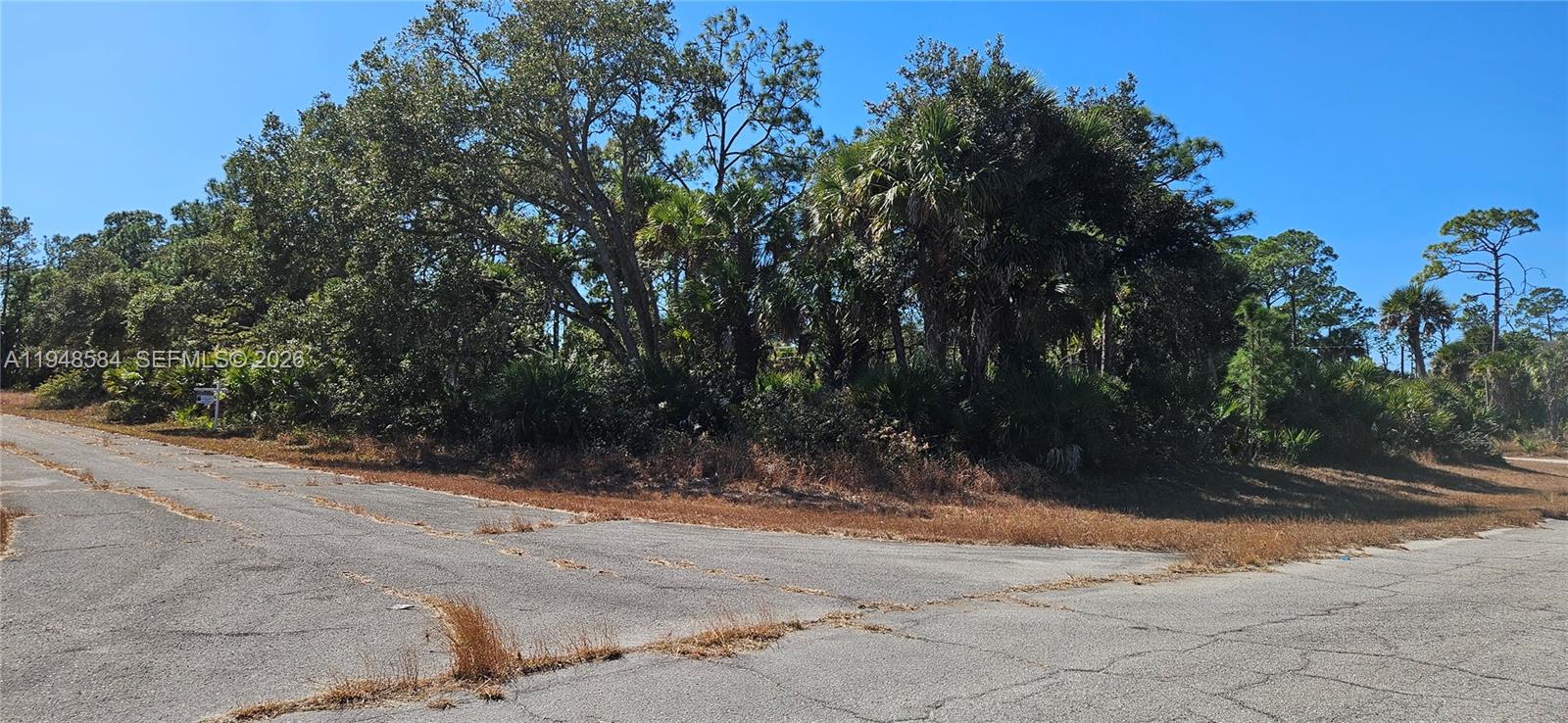 PORT LABELLE UNIT 11 - Land