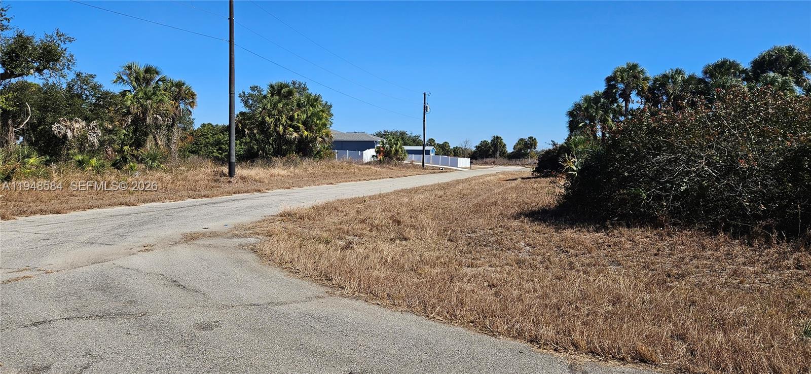 PORT LABELLE UNIT 11 - Land