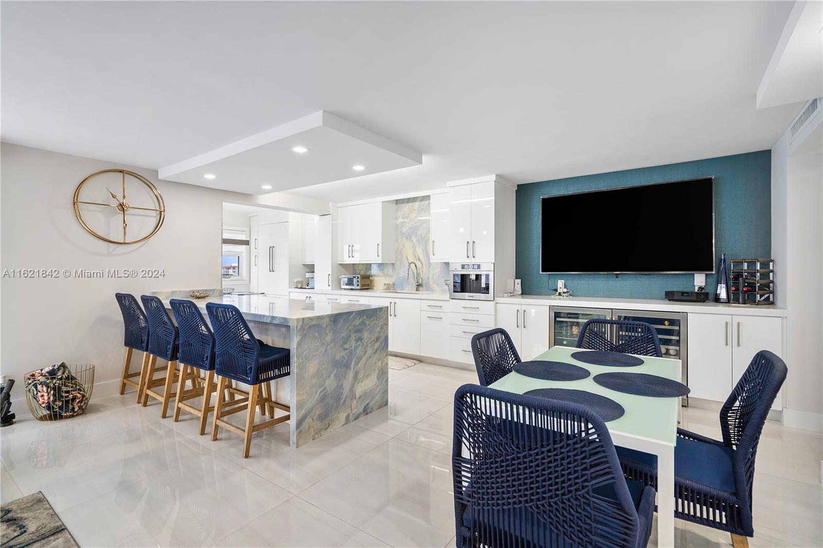 HILLSBORO ISLAND HOUSE CO - Residential Lease