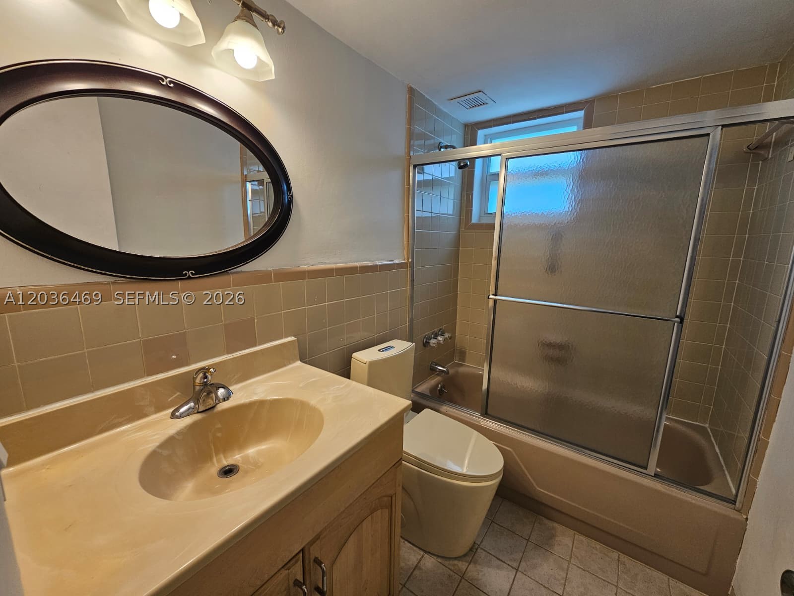 POINT BAY NORTH CONDO - Residential Lease