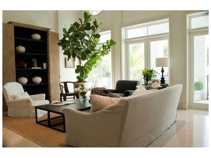 CORAL GABLES RIVIERA SEC - Residential