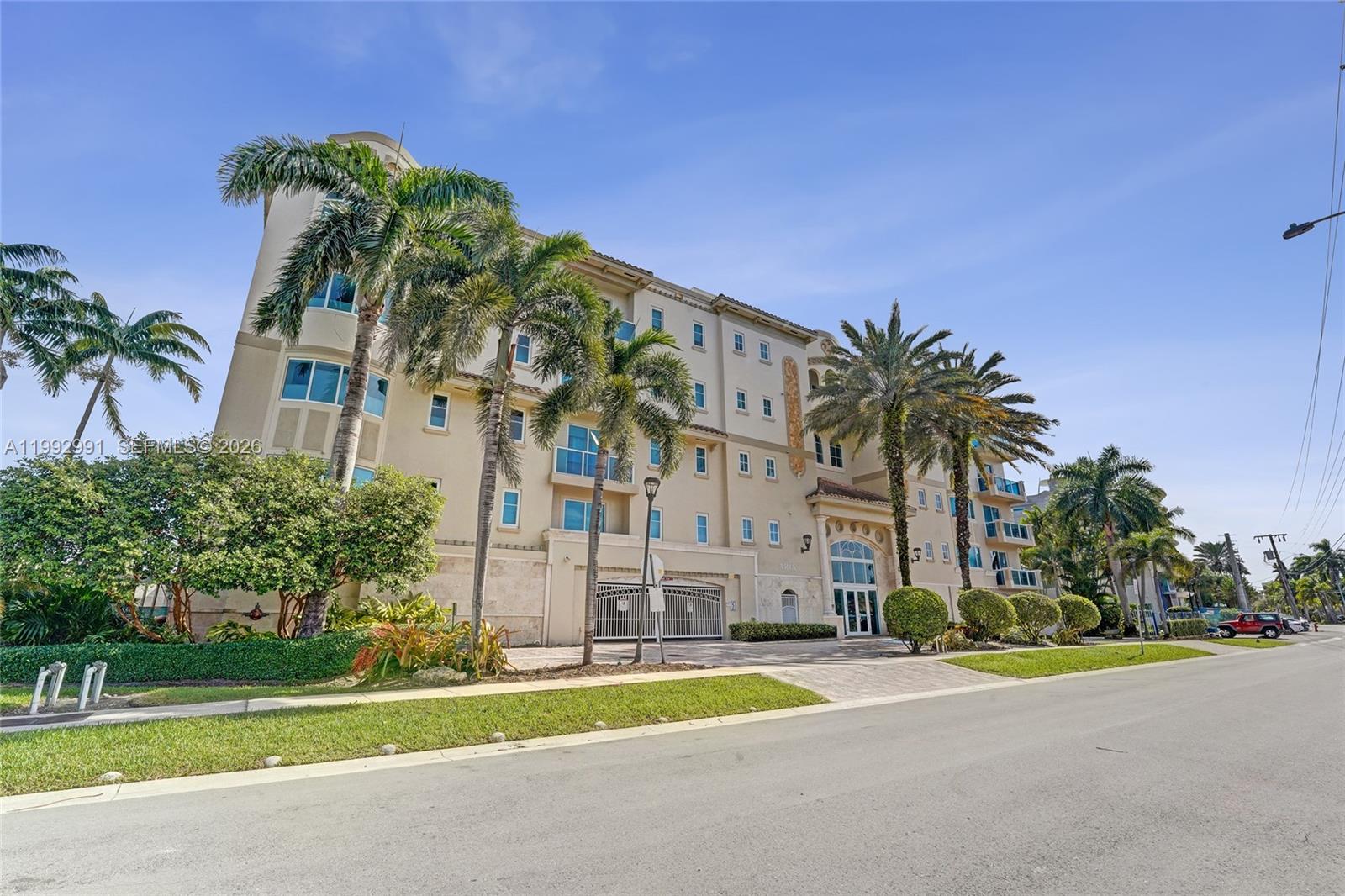 ARIA AT LAS OLAS CONDO - Residential